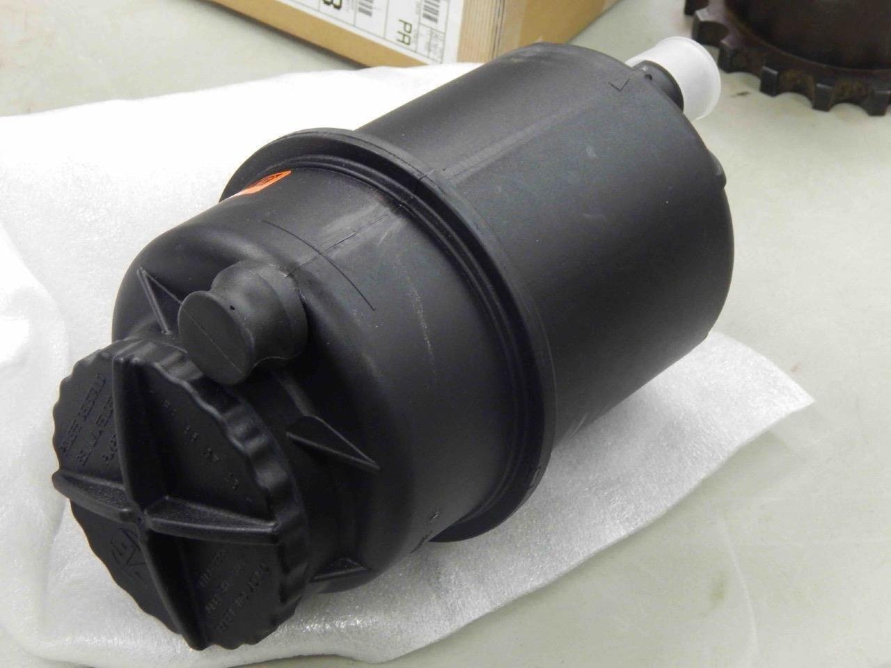 BAE ZF General Dynamics R0080025 2530-01-557-5769 Steering Pump Reservoir Assy - Image 6