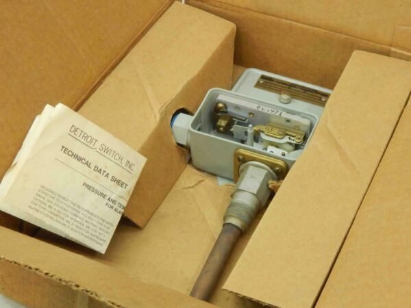 Detroit Switch 222-32NH1-2221275, 5930006153051 Thermostatic Switch