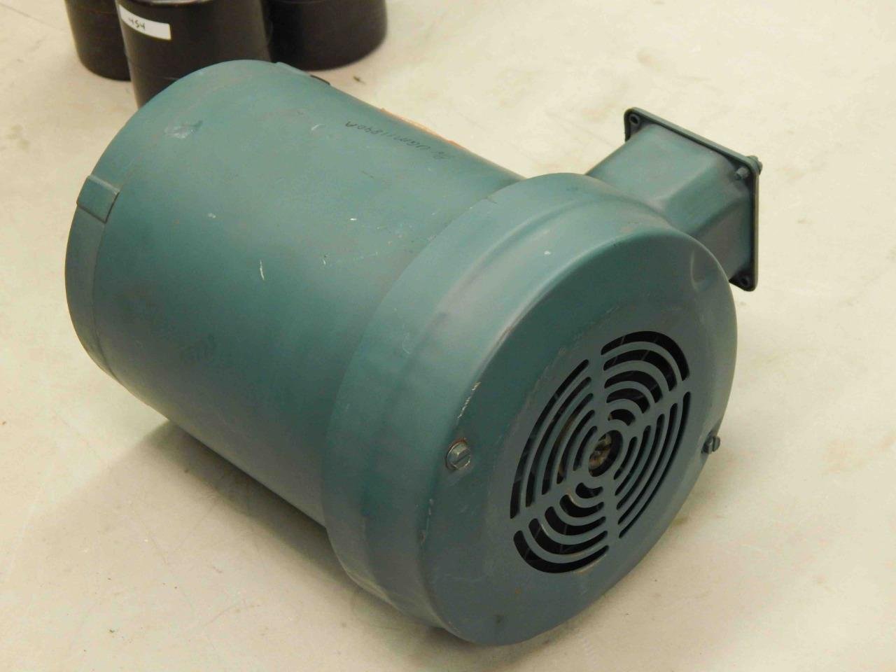 #453 Reliance B76R5070P-PP Duty Master AC Motor 1 HP 3 Ph 208V FB56J Fr 3450 RPM - Image 2