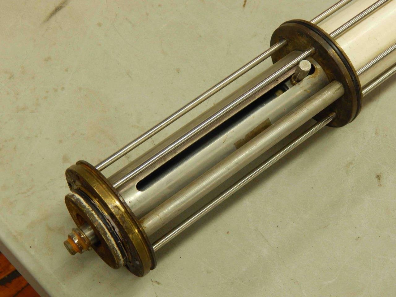 #469 Cylinder 2-1/2" Bore 6" Stroke 3/4" Shaft - Image 3