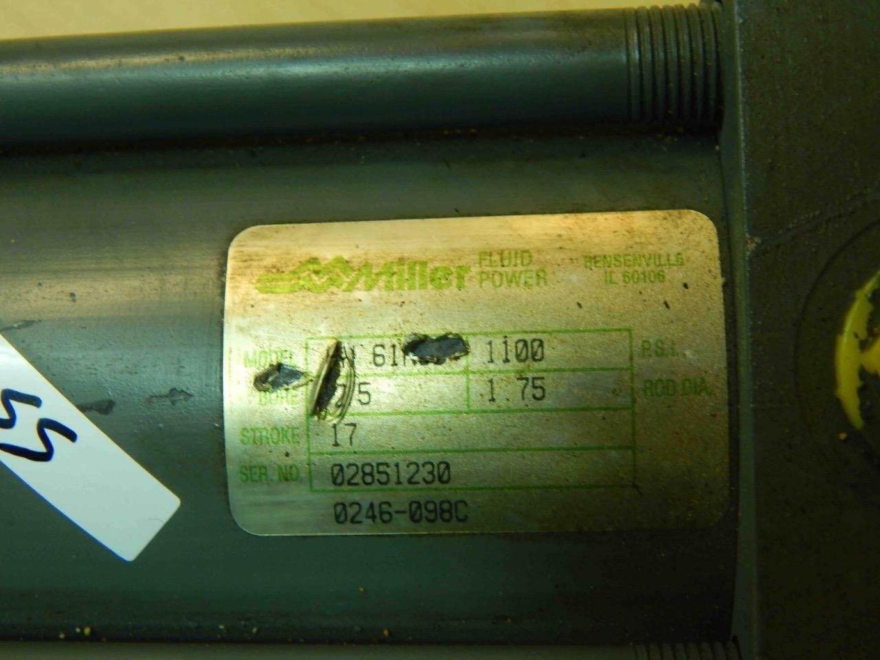 Miller HV Series Stroke 17" Bore 2-1/2" Rod 1-3/4" 1100 PSI Hydraulic Cylinder - Image 4