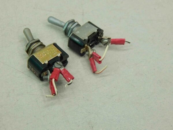 Mixed Lot of 10 Toggle Switch  8x Monetary 3 Position Return-To-Center 2x On/Off - Image 5