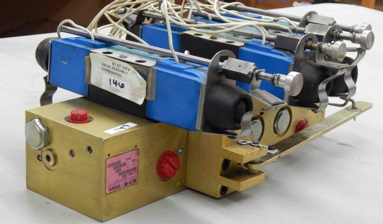 Sperry Vickers Eaton MCD-5020 Hydrualic Manifold Circuit Design Valve - Image 3