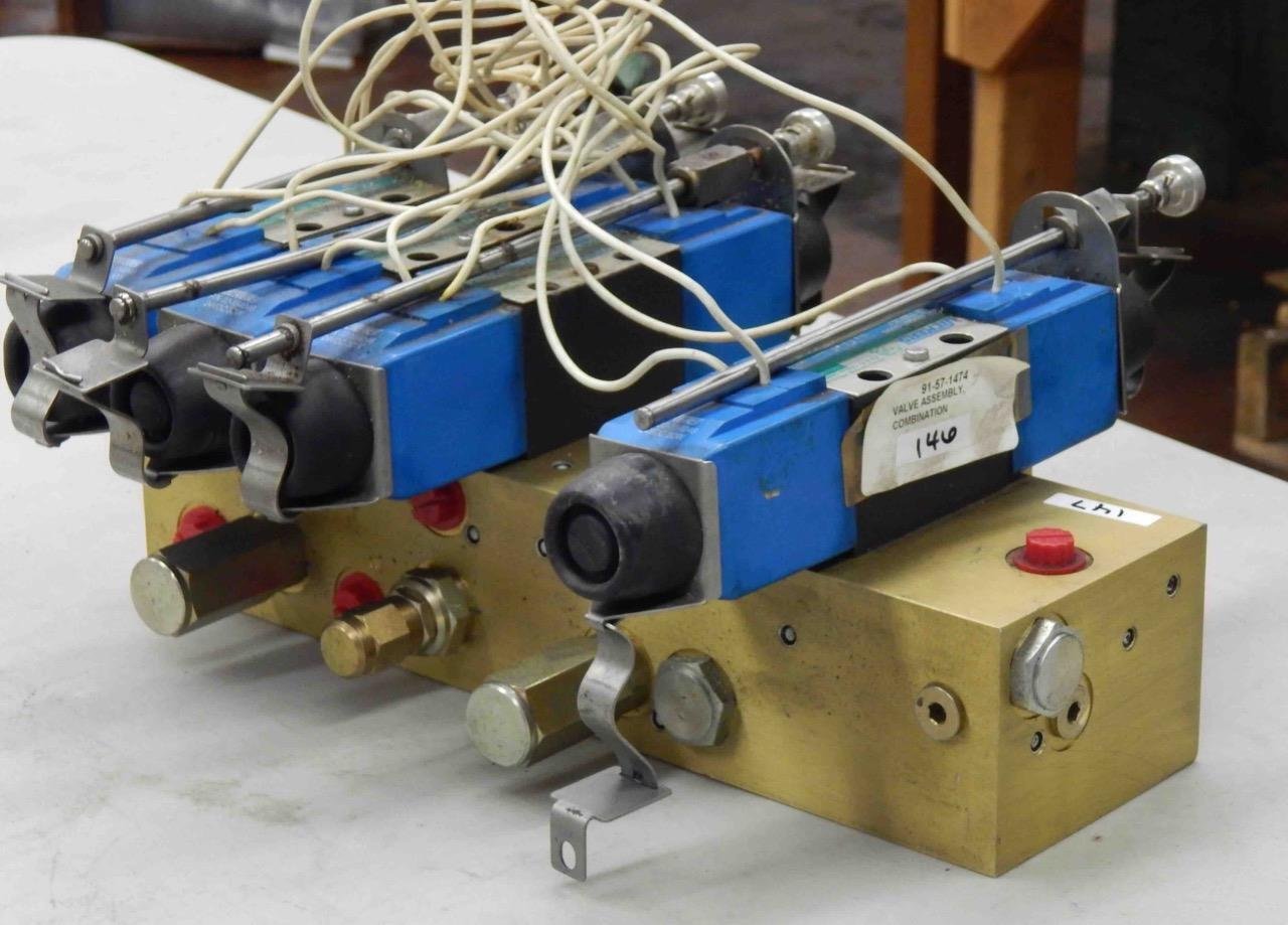 Sperry Vickers Eaton MCD-5020 Hydrualic Manifold Circuit Design Valve - Image 6