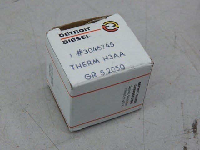 Detroit Diesel OEM 3046745, 6620011277876 Thermostat H3AA