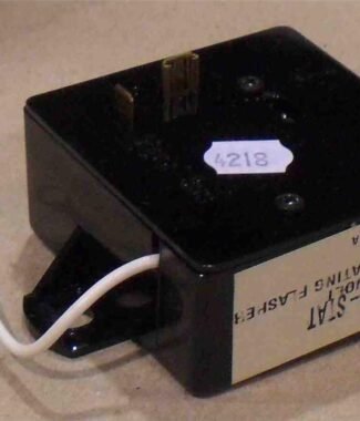 GM GMC Truck-Lite 656811  C600  OMNI Alternating Turn Signal Flasher 250V - 12V