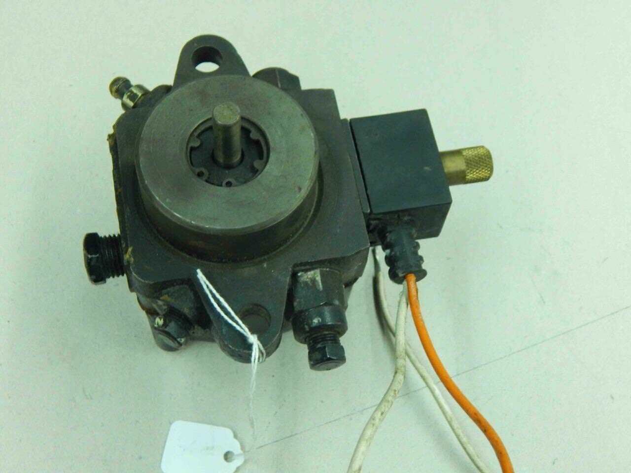 SunTec B2TA-8850 Oil Burner Pump RPM : 3450, Rotation R. H., 300 psi, 10 gah - Image 4