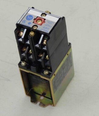 #607 Square D 700DC-P600Z24 24Vdc Coil Type P DC Direct Drive Relay
