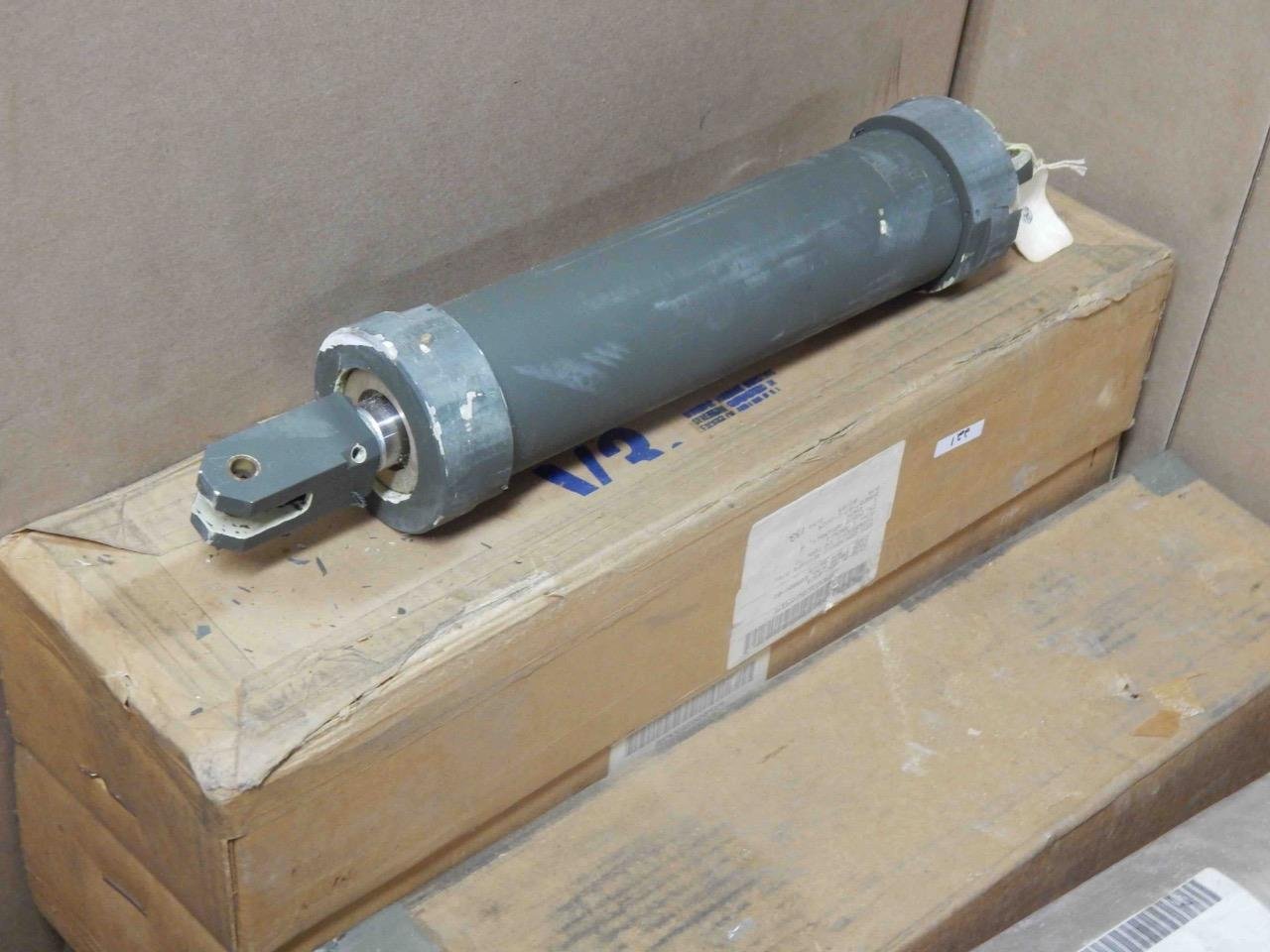 #221 DRS Hydraulic Cylinder Actuator Stroke 8" 3000 PSI Bore 3-¾" - NEW