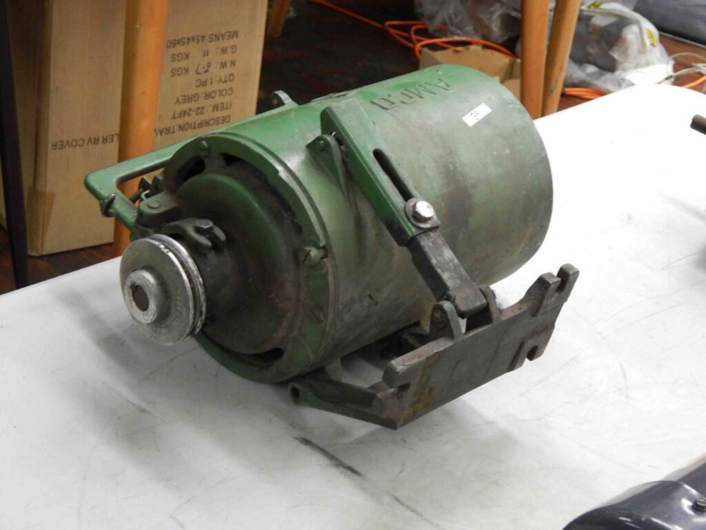 39 Teledyne AMCO Industrial Sewing Machine Clutch Motor 1/2HP Type