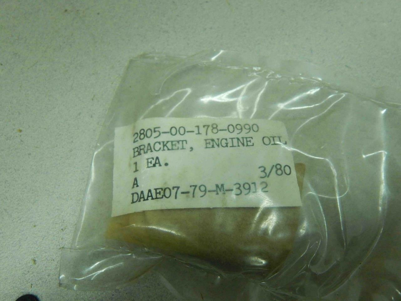 8732645, 2805001780990 Bracket, Engine Oil (Sold Separately) - Image 3