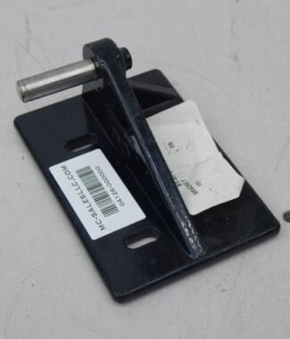 GM 2083965, Bracket Assembly Exit Door Lower Flat