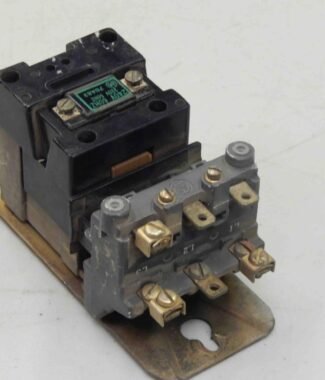 #698 Allen Bradley 702-AAD92 Ser K 220/240V Coil ​Relay