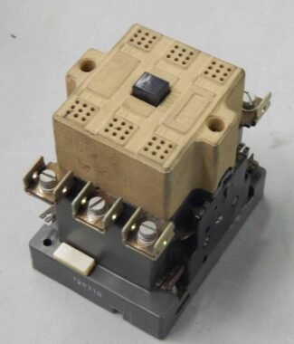 #70 Siemens 3TB46 220V Coil Contactor 3TB46 17-6M
