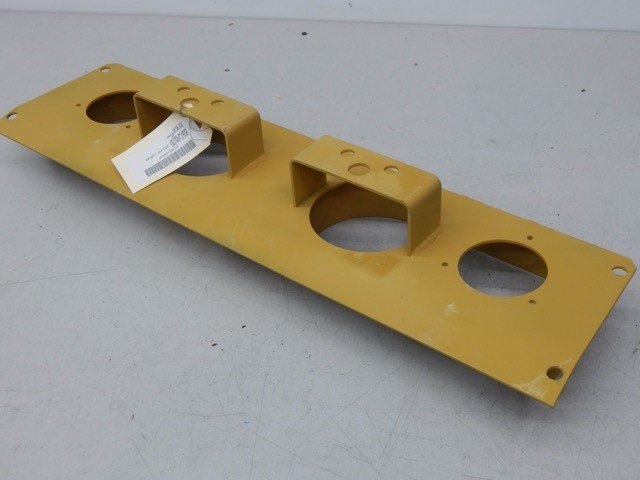 Komatsu 1124013C2, 2510011860865, Mounting Bracket for Tail Light M10A
