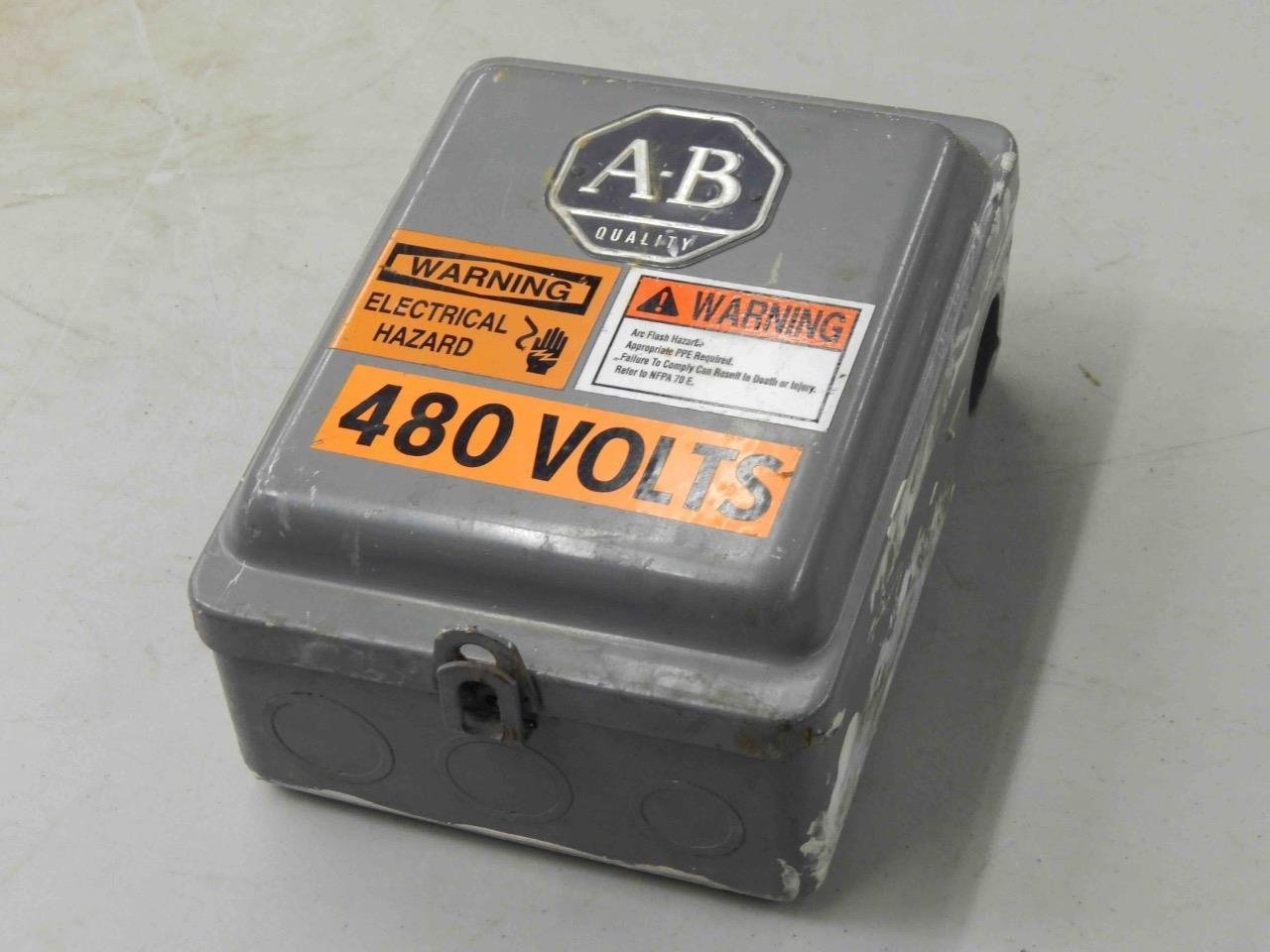 #815 Allen Bradley 702BAA93A Size 1 Type 1 Bulletin 702 AC Contactor 110V Coil