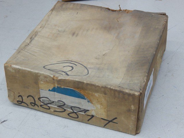 GM 2283894 Seal Cover