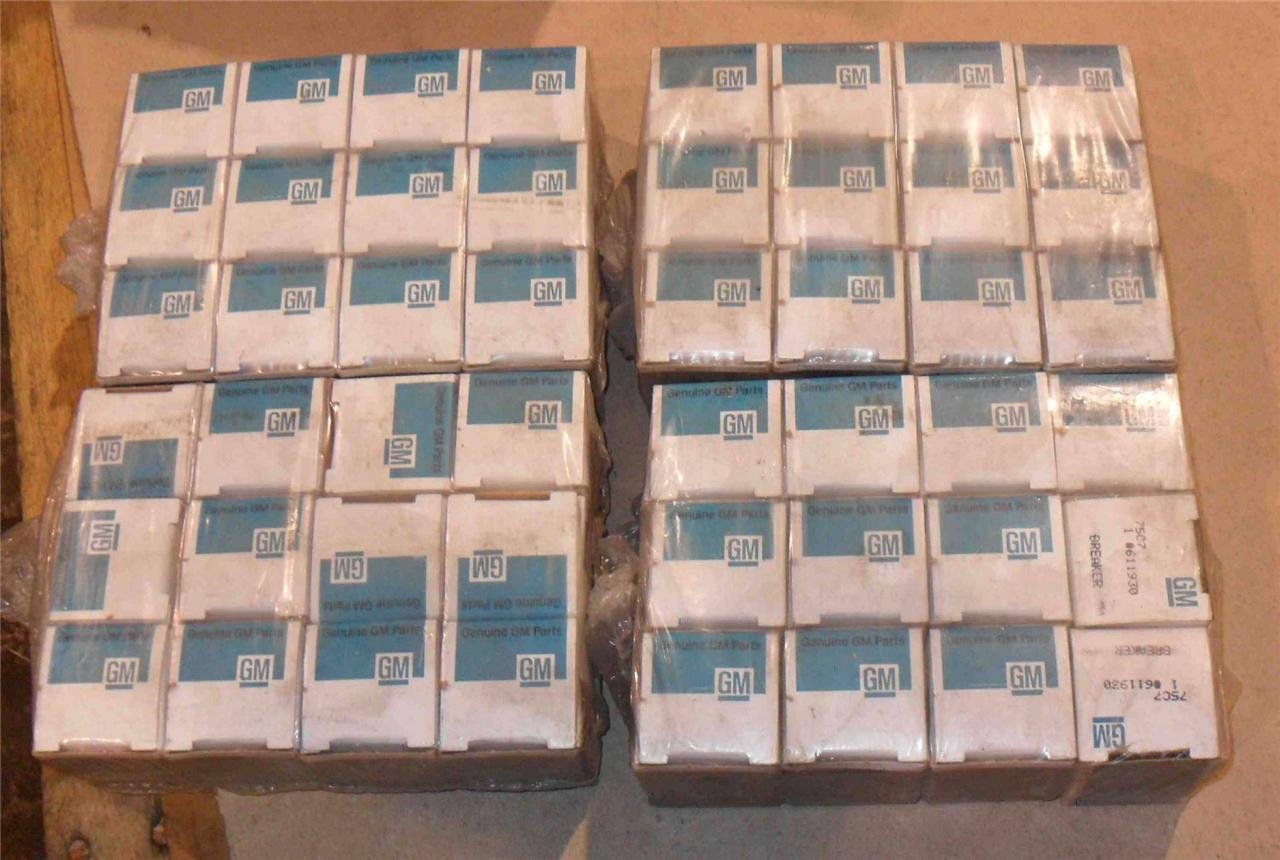 Lot of 4 General Motors GM Breaker 611930 75C7 NEW - Image 3