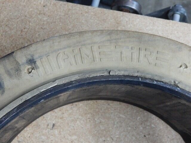 Maine Tire 18x6x12-⅛, Forklift Tire, Solid, Press-on, White, Non-Marking, Smooth - Image 2