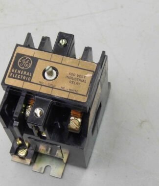 #792 General Electric GE CR120B 020** 110/120V Coil Industrial Relay CR120B 020