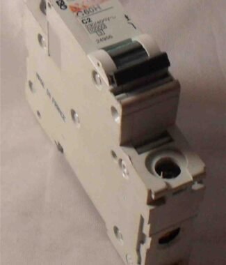 Merlin Gerin MG-24956 1-Pole Miniature Circuit Breaker  24956  230/400V C60H C2