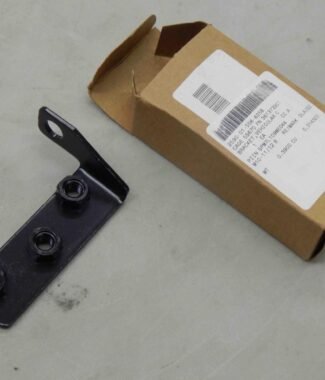Navistar 3613733C1, 2590-01-556-6258 Vehicular Bracket -New