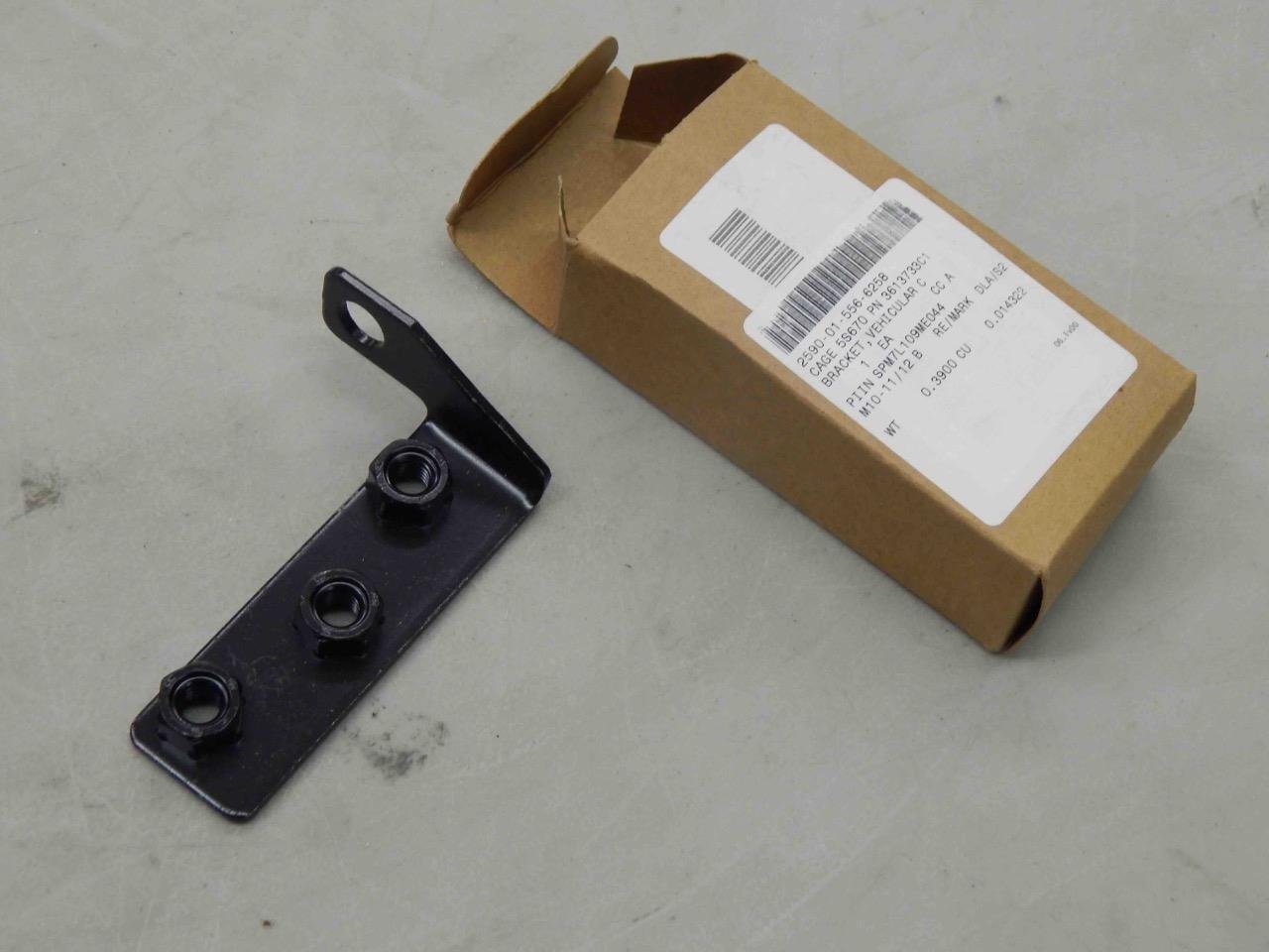 Navistar 3613733C1, 2590-01-556-6258 Vehicular Bracket -New