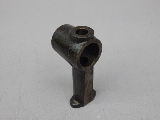 OEM Cummins 154109, Bracket - Rocker Lever - Image 3
