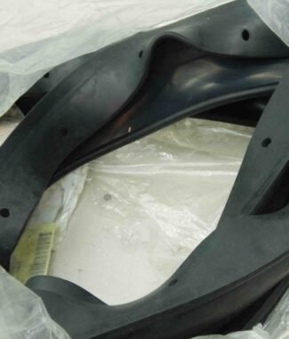 Oshkosh 3715918, 2510015621714 Fender Flare Retainer
