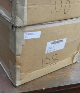 #108 MACK 3052544 2510-01-159-1003 Leaf Spring Alignment Clip NEW