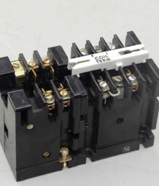 #690 General Electric GE CR122AC21041 Ser A 125Vdc Coil Contactor Relay