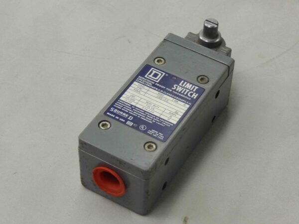 #81 Square D 9007-BR61B2 Ser A Limit Switch