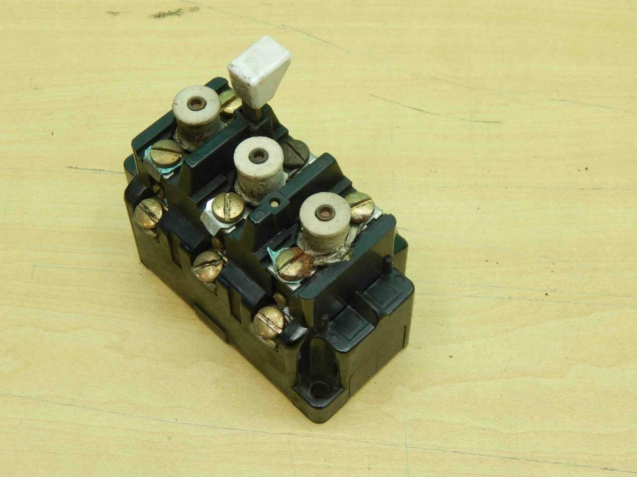 Allen Bradley 815-B0V16 Overload Relay Series K #01469 - Image 4