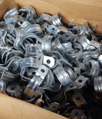 American Fittings CSR1501, 1-1/2” Rigid One-Hole Steel Strap (Lot of 25)