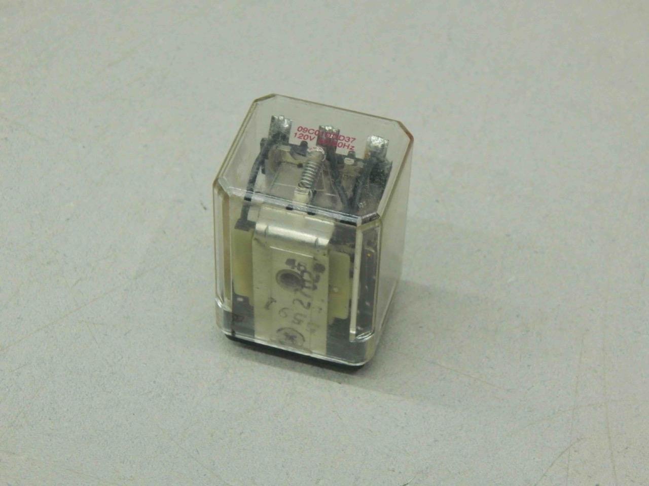 Deltrol 09C01DDD37, KU-5591-1, Relay, 120V