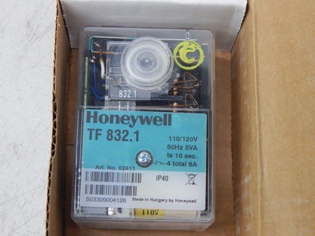 Honeywell 120-24-300, B42000950017, TF-832.1, Flame Control 110/120 V - Image 4